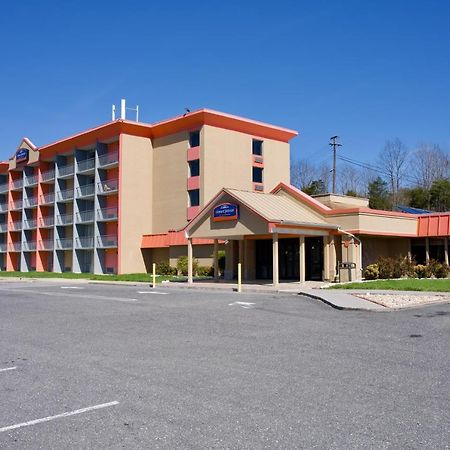 Howard Johnson By Wyndham Lexington Ngoại thất bức ảnh