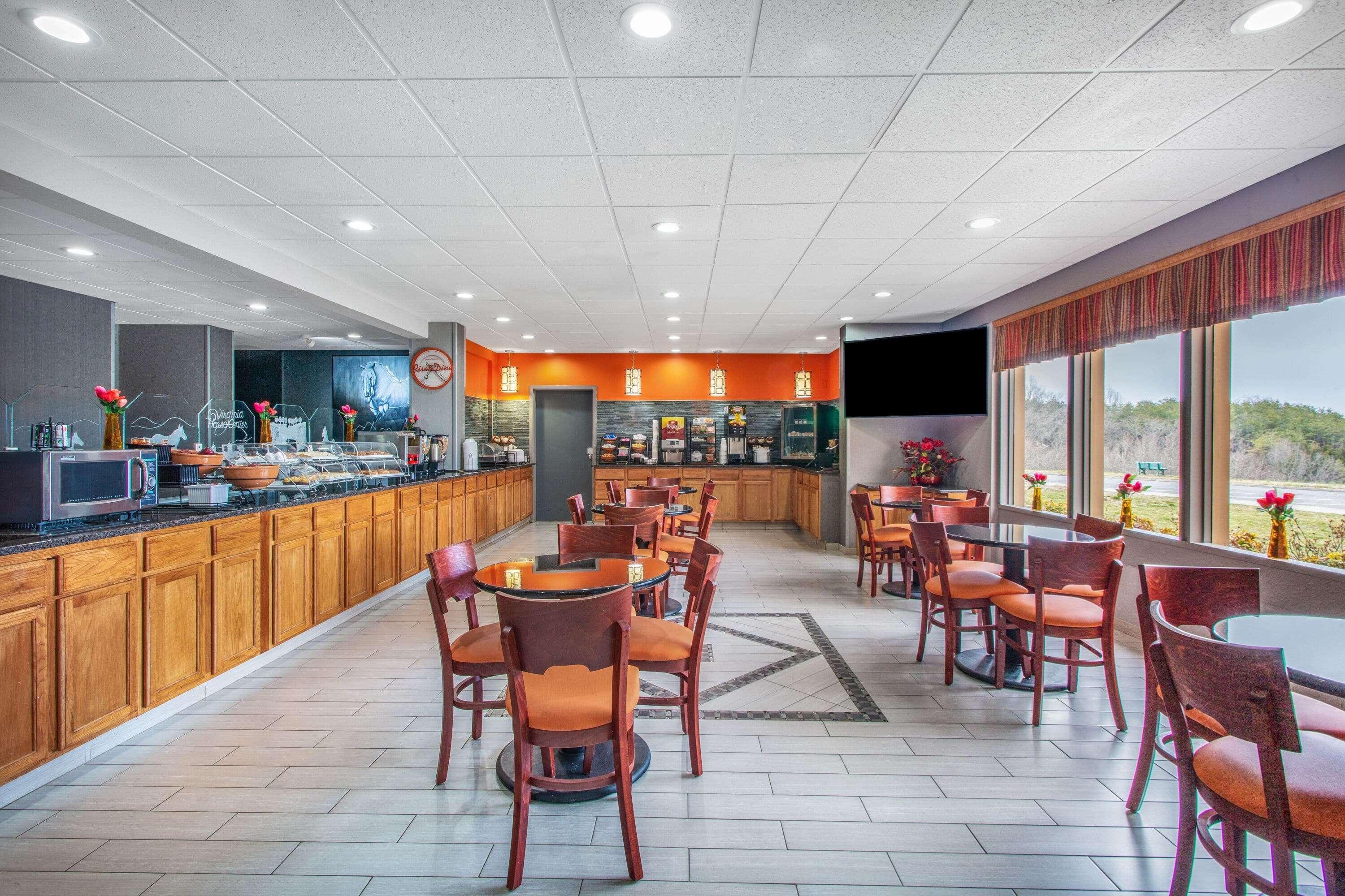 Howard Johnson By Wyndham Lexington Ngoại thất bức ảnh