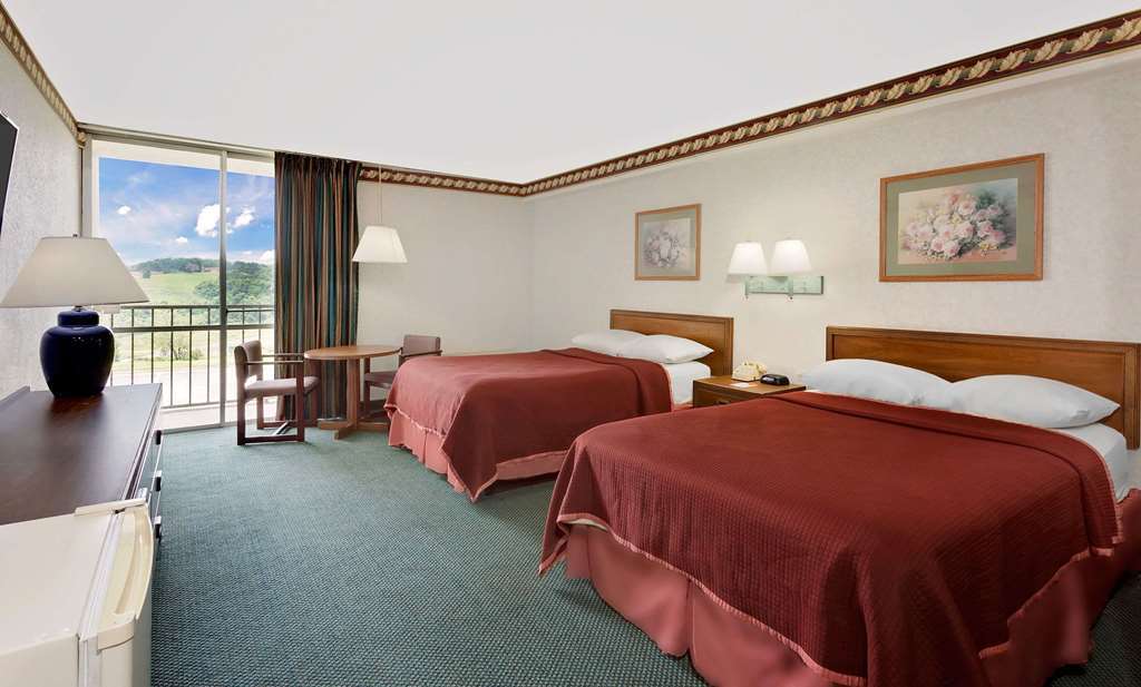 Howard Johnson By Wyndham Lexington Phòng bức ảnh